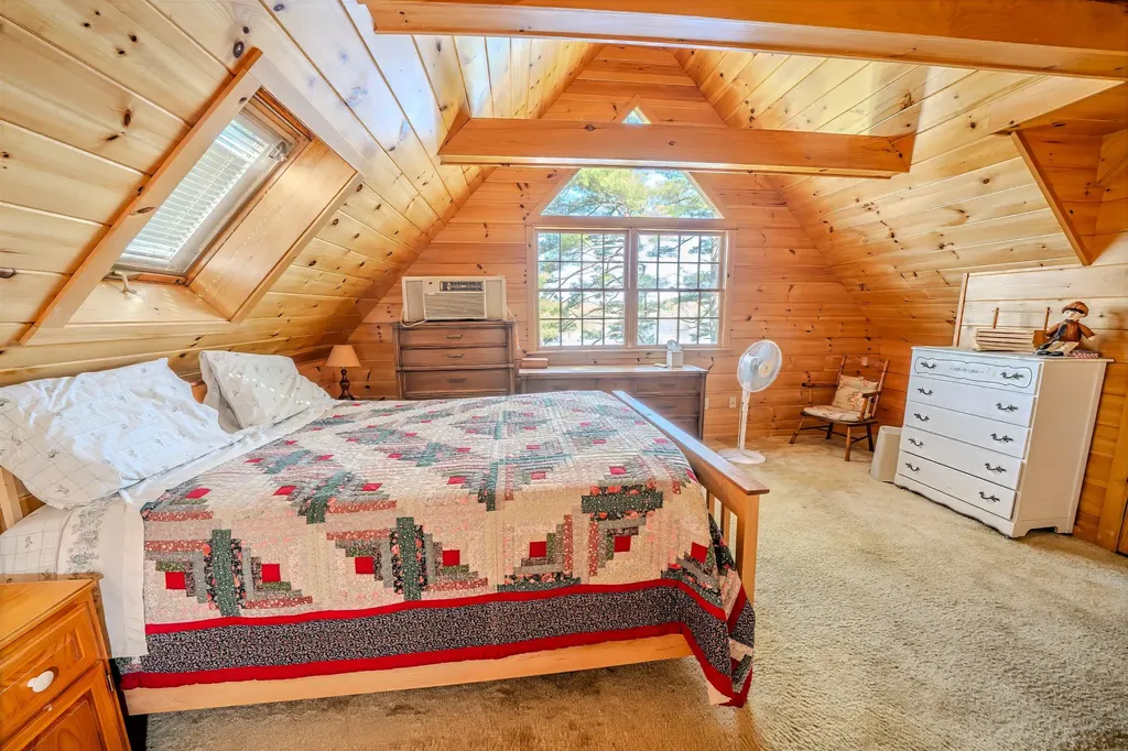 122 Oak Point Lane Union ME 04862