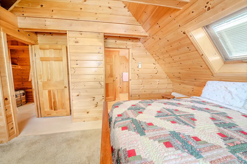 122 Oak Point Lane Union ME 04862