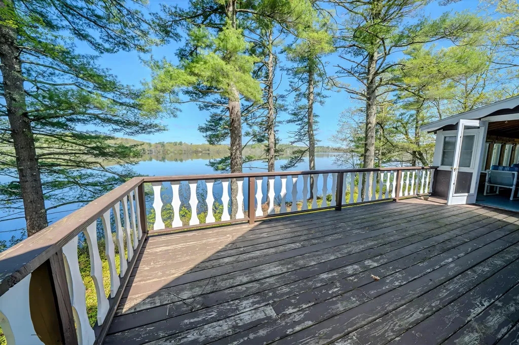 122 Oak Point Lane Union ME 04862