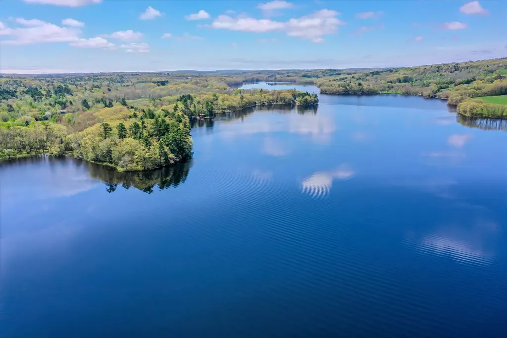 122 Oak Point Lane Union ME 04862