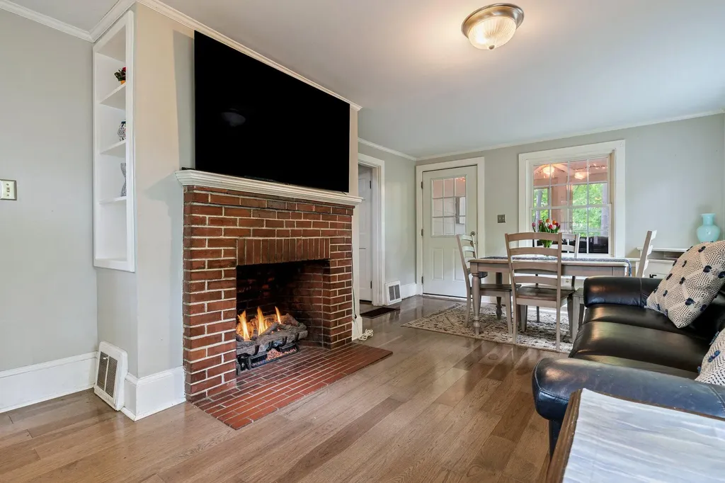 99 Spring Street Saco ME 04072