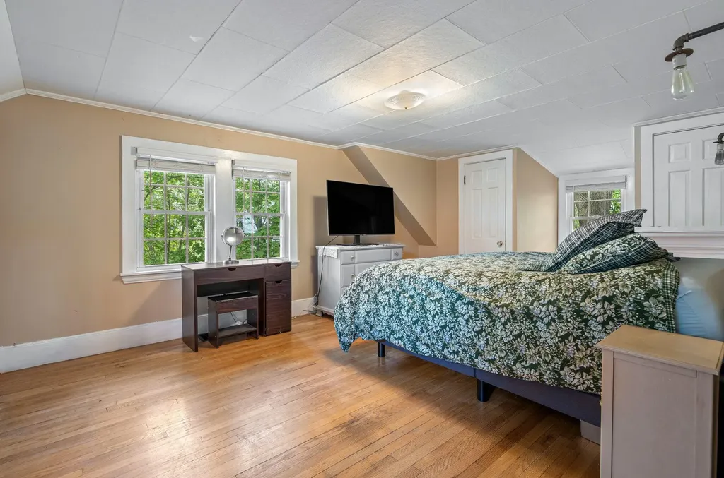 99 Spring Street Saco ME 04072