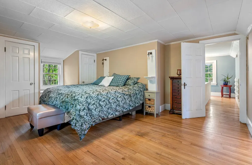 99 Spring Street Saco ME 04072