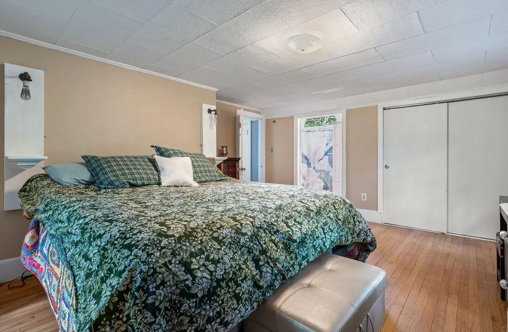 99 Spring Street Saco ME 04072