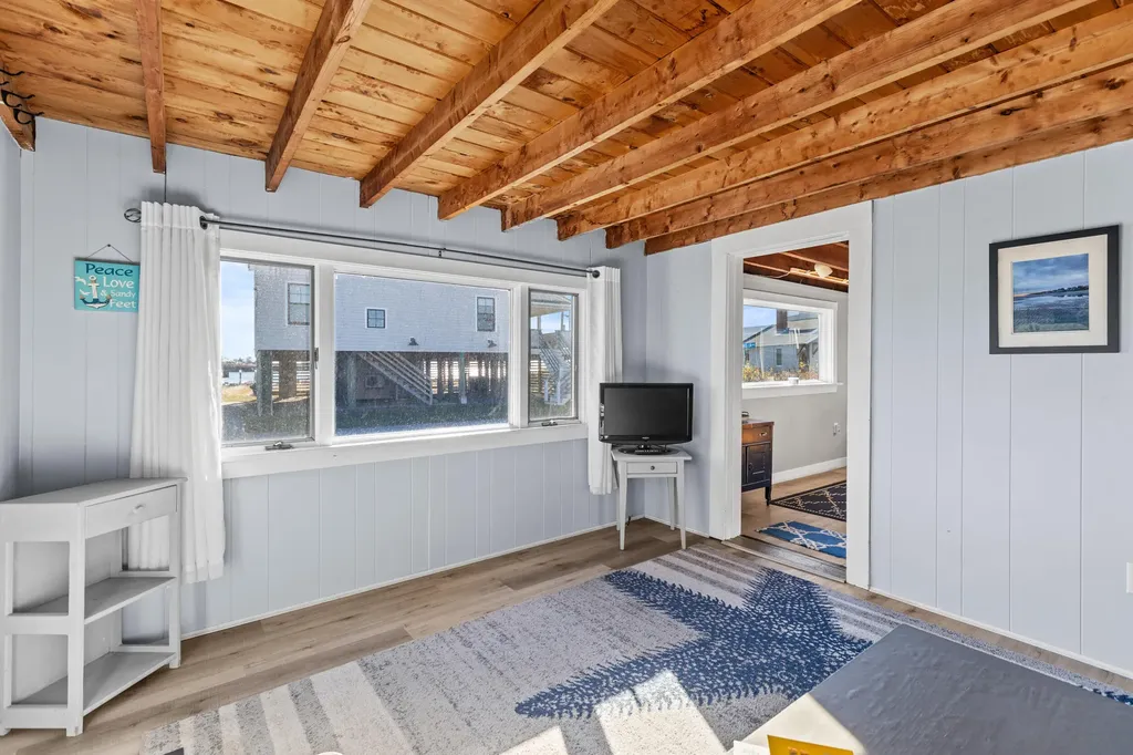 2 White Sands Lane Scarborough ME 04074