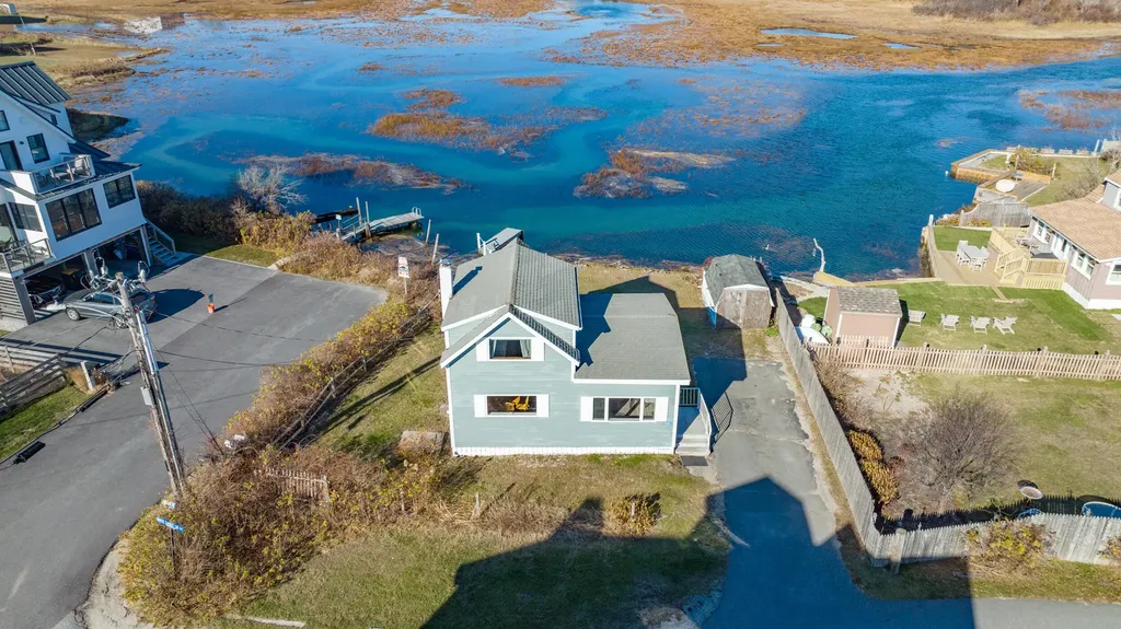 2 White Sands Lane Scarborough ME 04074