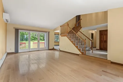 75 Amberley Way Auburn ME 04210