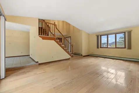 75 Amberley Way Auburn ME 04210