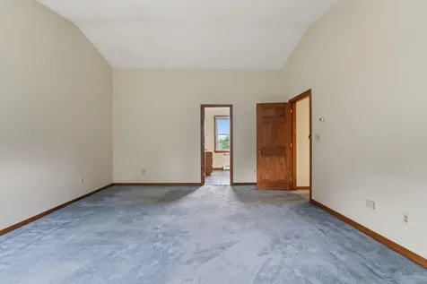 75 Amberley Way Auburn ME 04210