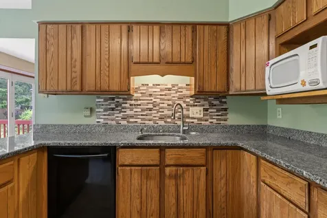 75 Amberley Way Auburn ME 04210