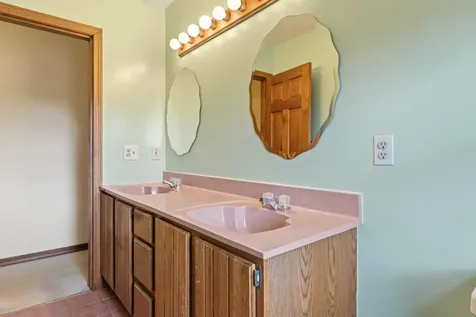 75 Amberley Way Auburn ME 04210