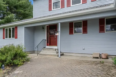 75 Amberley Way Auburn ME 04210