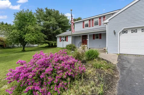 75 Amberley Way Auburn ME 04210