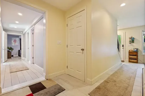 14 Cessna Way Naples ME 04055