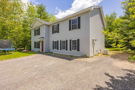 14 Cessna Way Naples ME 04055
