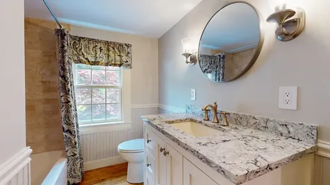 441 Lake Street Auburn ME 04210