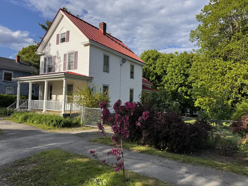 21 Fern Street Bangor ME 04401