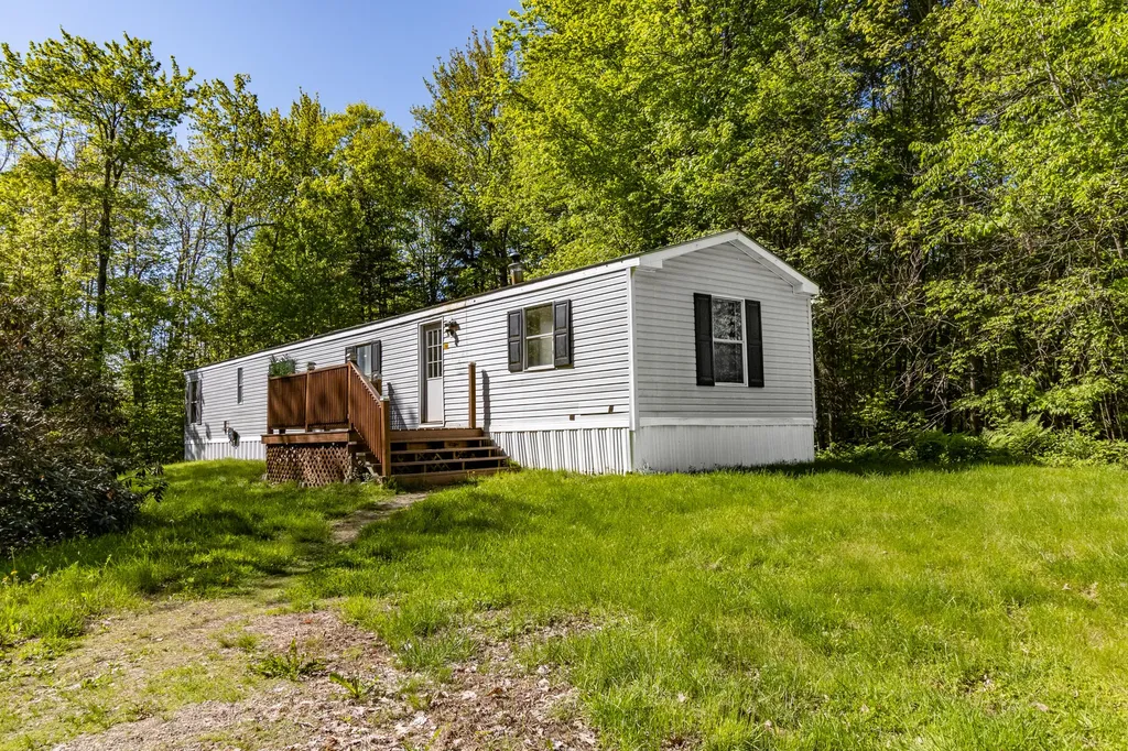10 Deer Run Lane Litchfield ME 04350