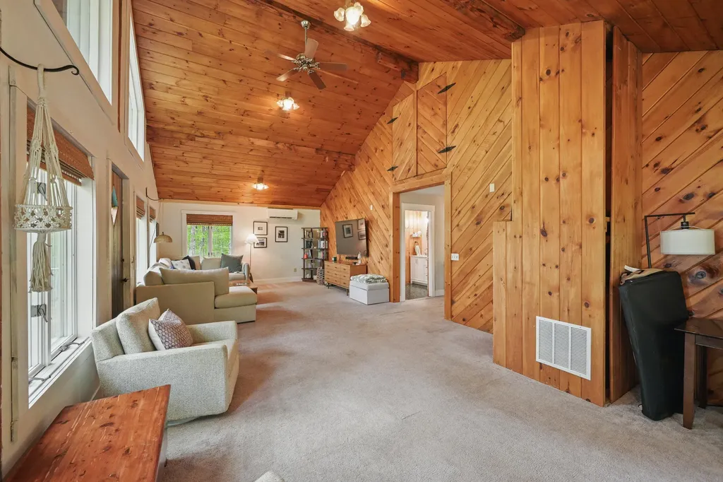 14 Greenleaf Lane Monmouth ME 04259
