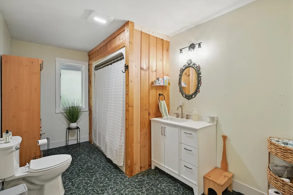 14 Greenleaf Lane Monmouth ME 04259