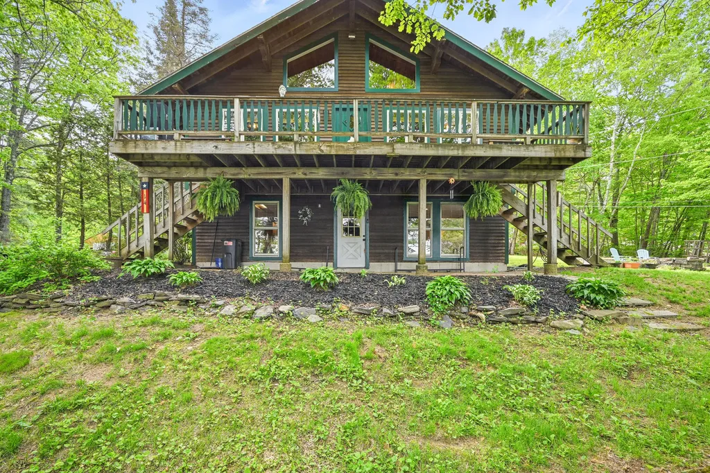 14 Greenleaf Lane Monmouth ME 04259