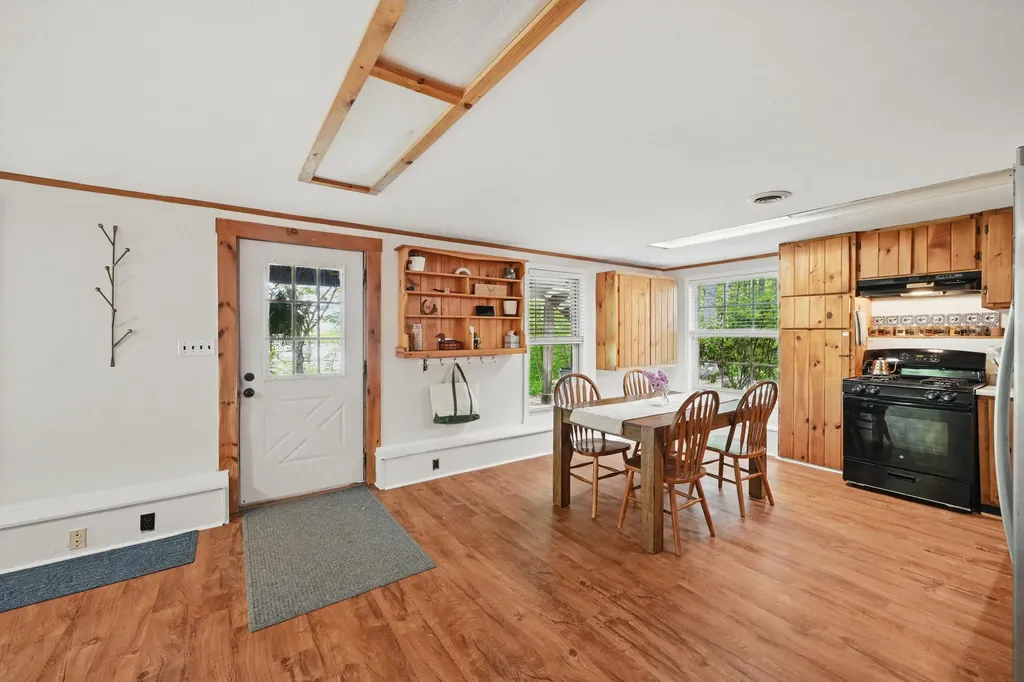 14 Greenleaf Lane Monmouth ME 04259