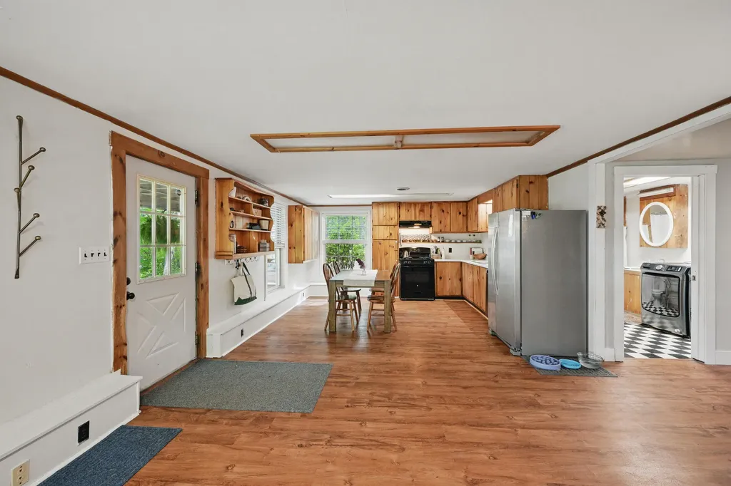 14 Greenleaf Lane Monmouth ME 04259