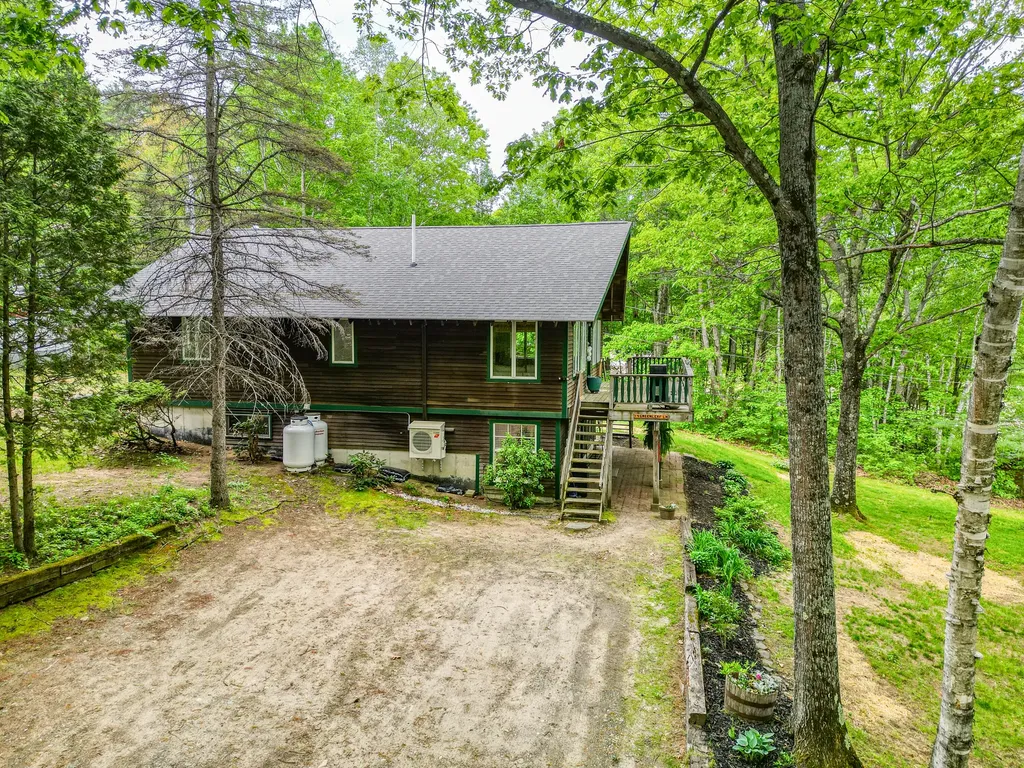 14 Greenleaf Lane Monmouth ME 04259