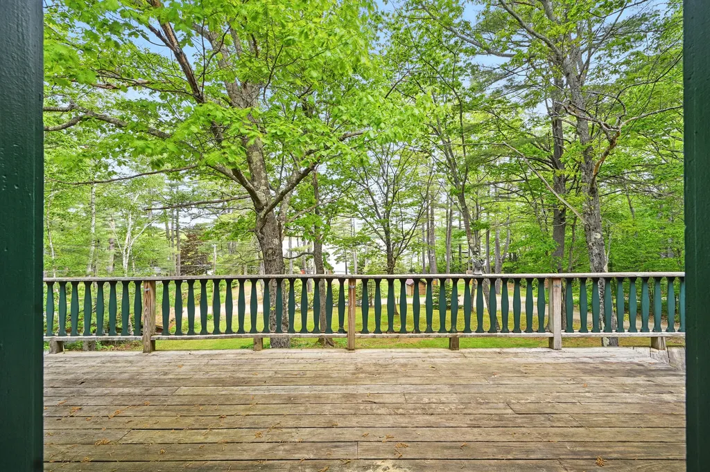 14 Greenleaf Lane Monmouth ME 04259