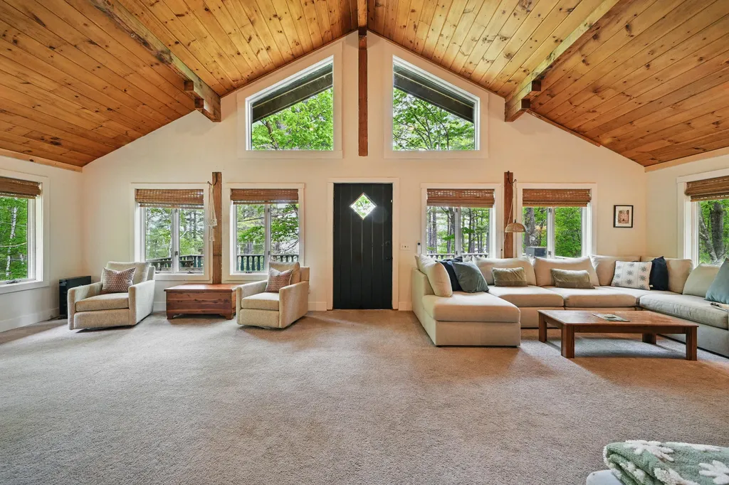 14 Greenleaf Lane Monmouth ME 04259