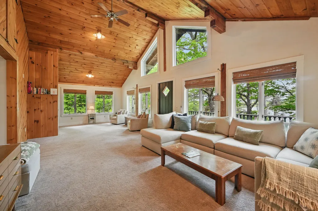 14 Greenleaf Lane Monmouth ME 04259