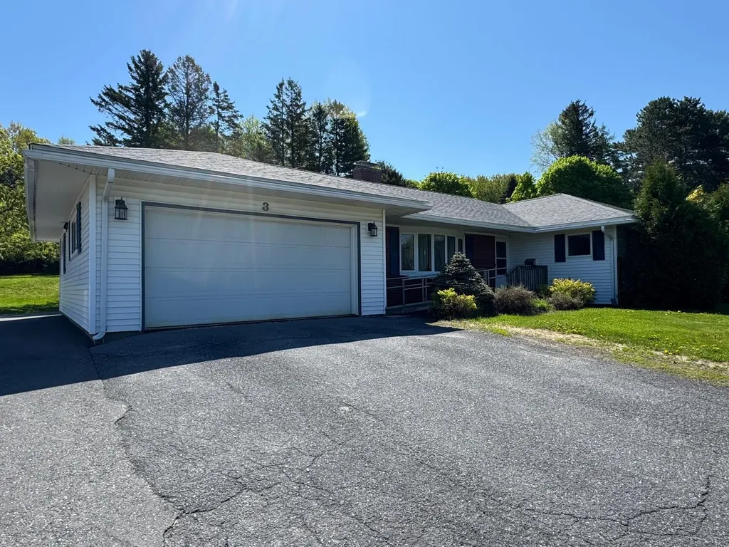 3 Hillside Street Presque Isle ME 04769