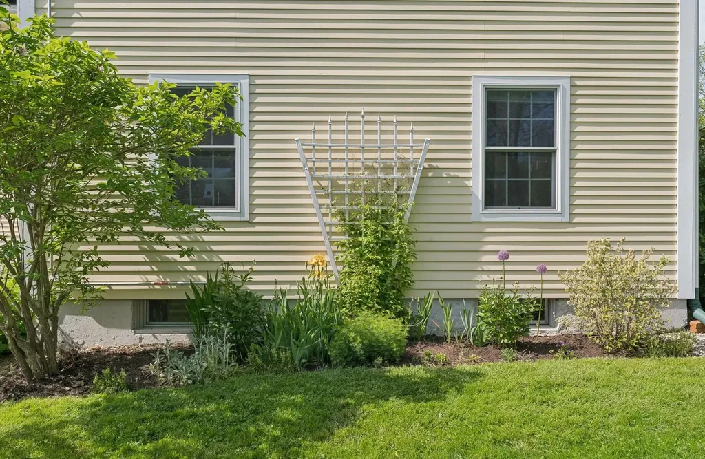 401 Princes Point Road Yarmouth ME 04096