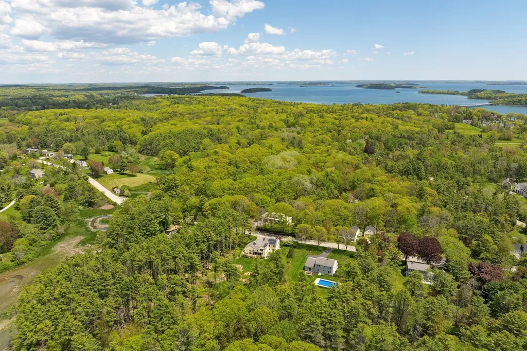 401 Princes Point Road Yarmouth ME 04096