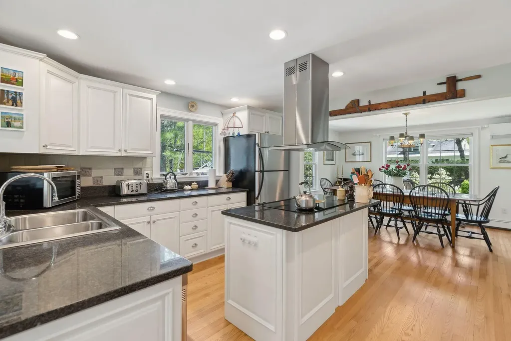401 Princes Point Road Yarmouth ME 04096