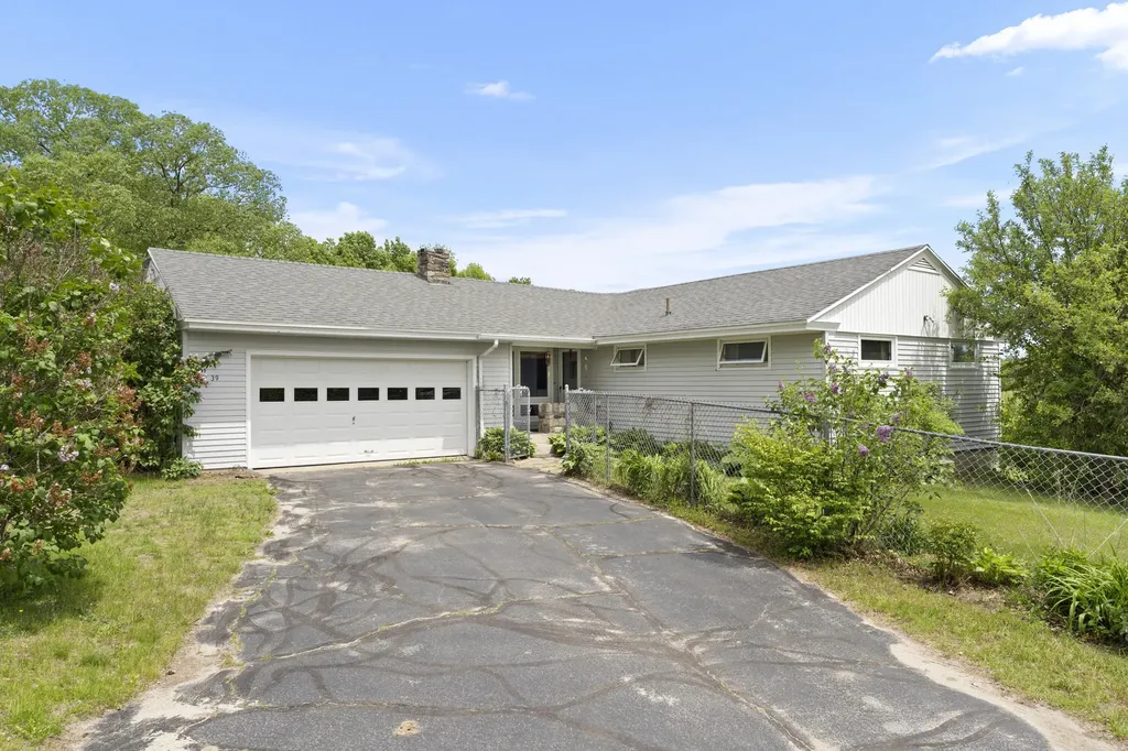 39 Case Road Winthrop ME 04364