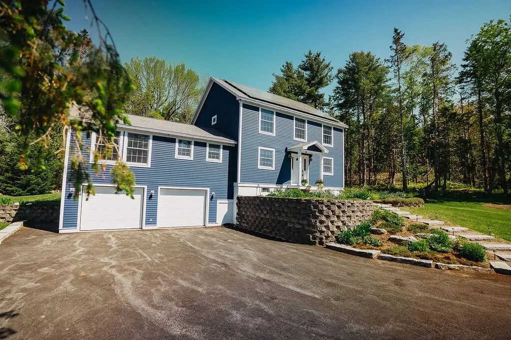 213 South Road Holden ME 04429