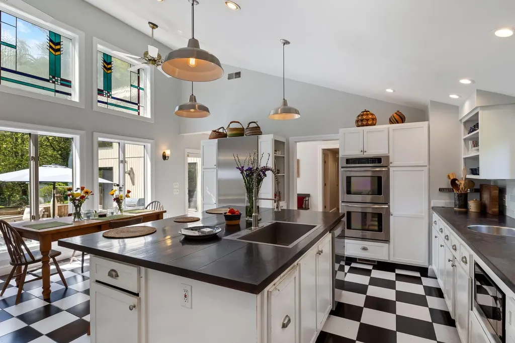 61 Woodville Road Falmouth ME 04105