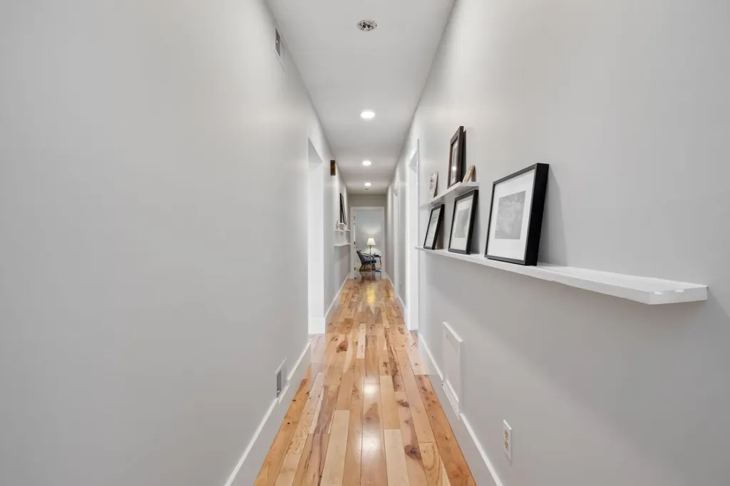 61 Woodville Road Falmouth ME 04105