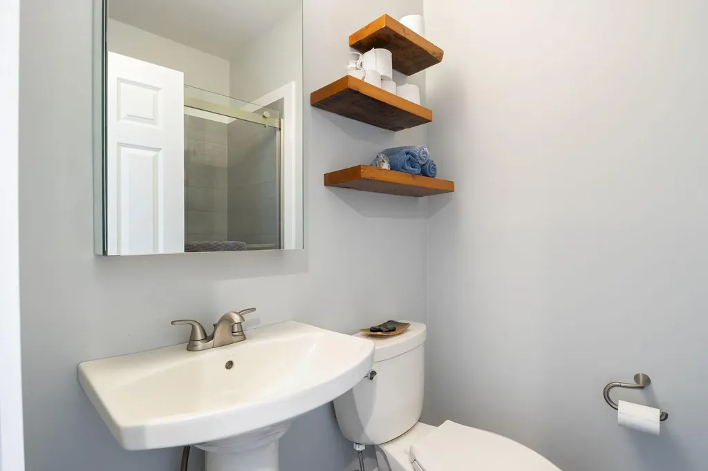 61 Woodville Road Falmouth ME 04105