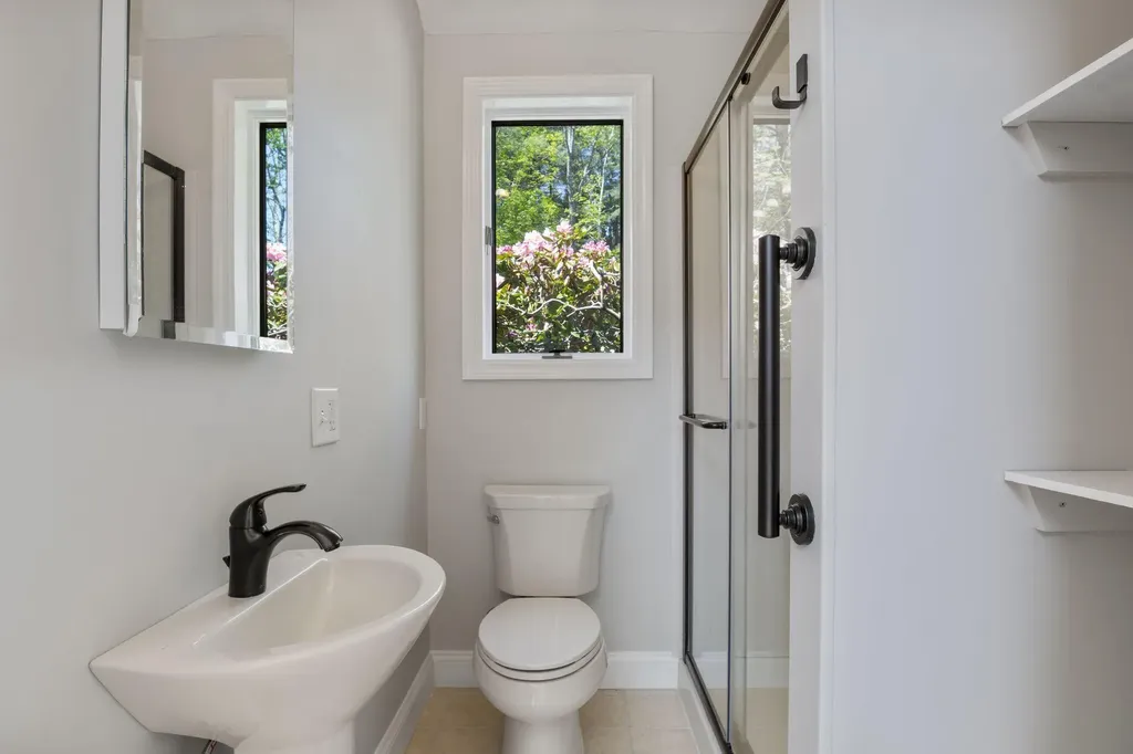 61 Woodville Road Falmouth ME 04105