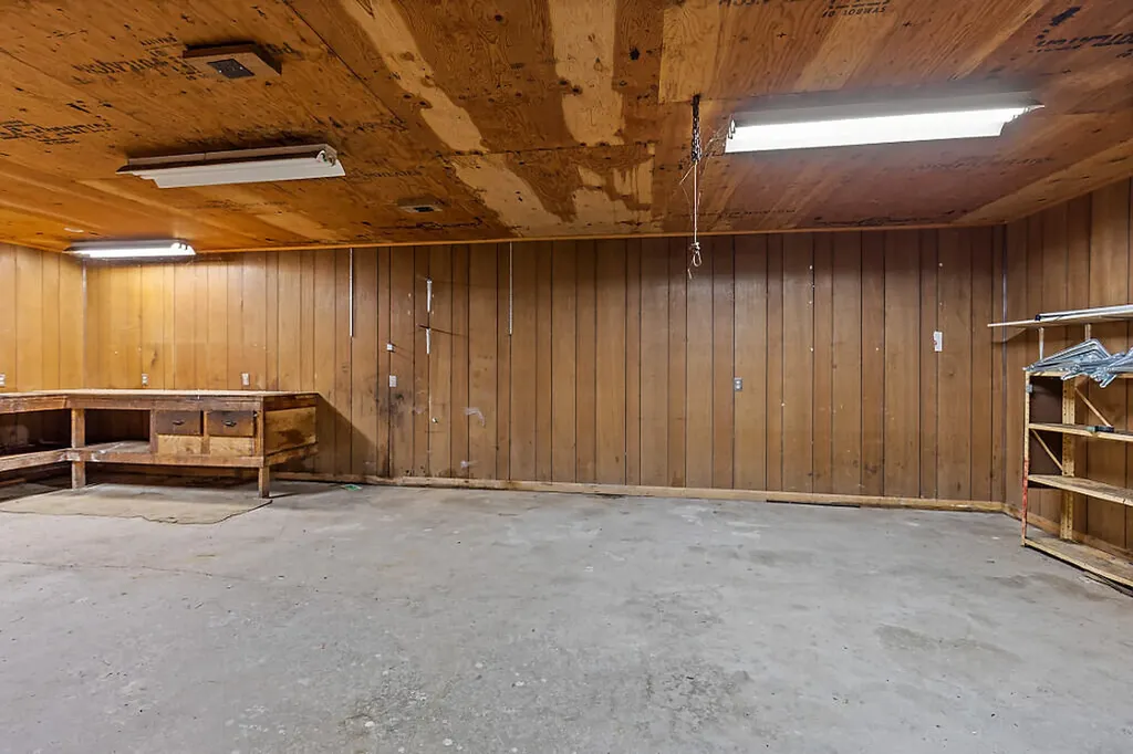 53 Neck Road Benton ME 04901