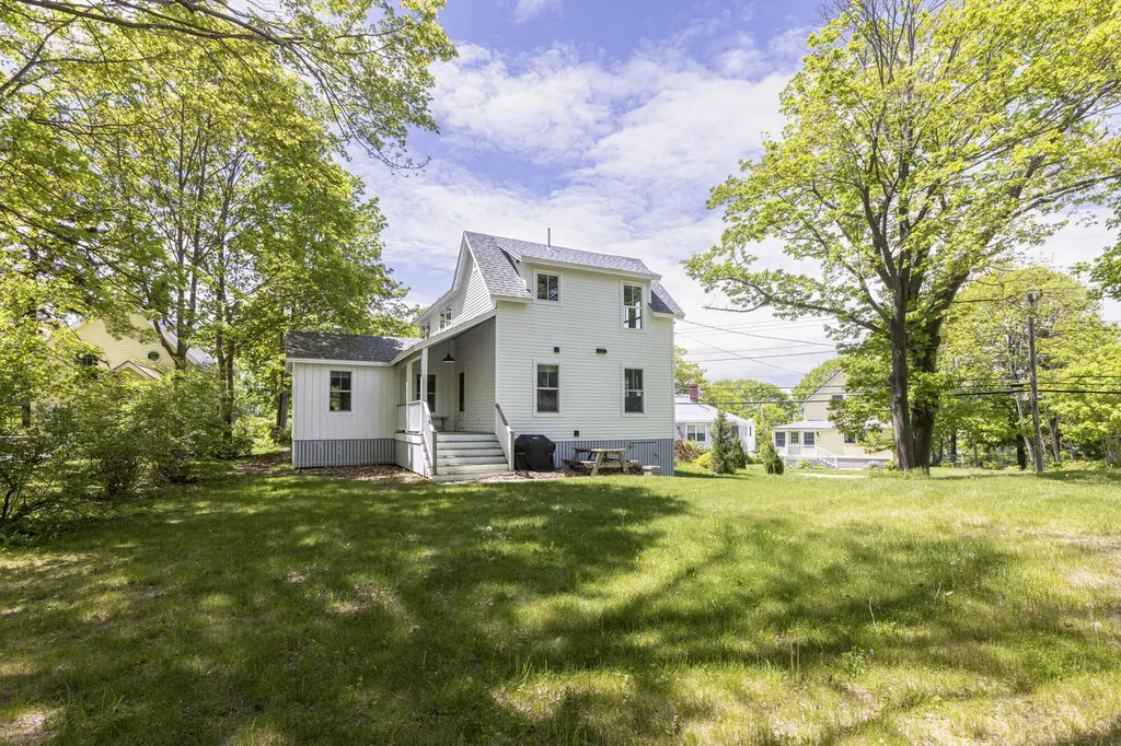 397 Island Avenue Portland ME 04108