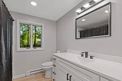 7 Philip Avenue Augusta ME 04330