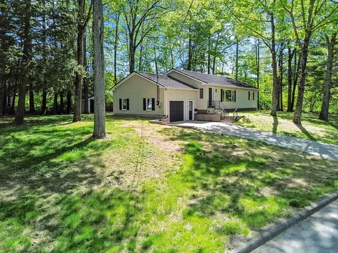 7 Philip Avenue Augusta ME 04330