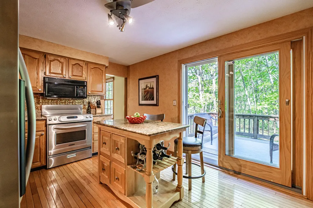 164 Oak Ridge Road Kennebunkport ME 04046