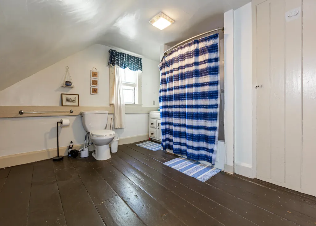 1276 Surry Road Surry ME 04684