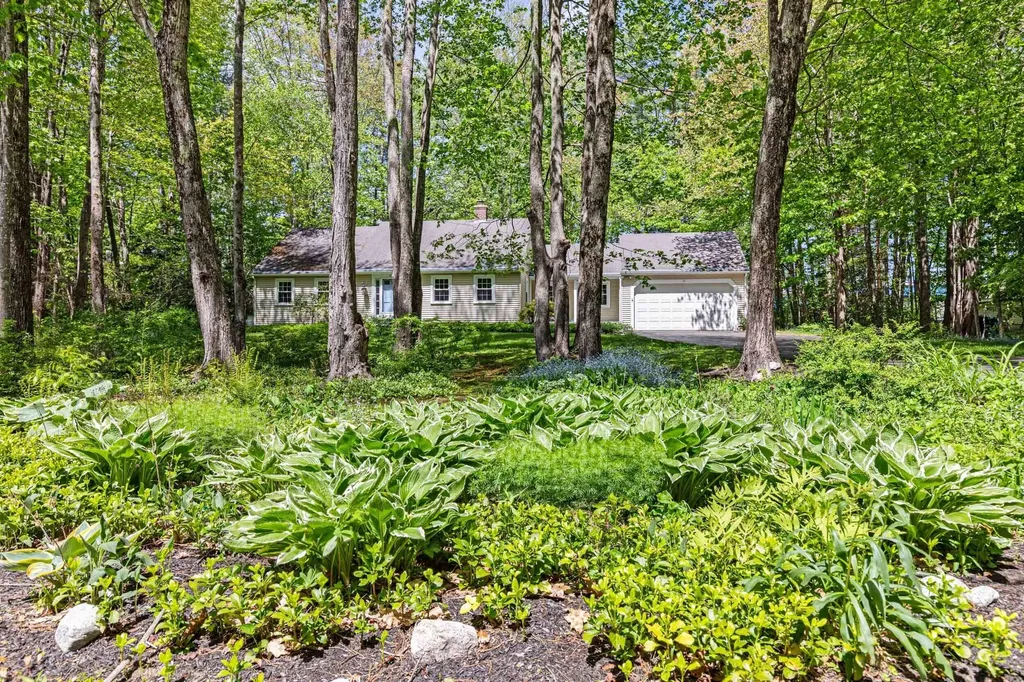 33 Woodhaven Drive Kennebunk ME 04043