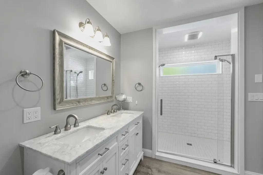 20 Delano Cove Road Friendship ME 04547