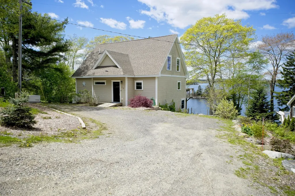 20 Delano Cove Road Friendship ME 04547